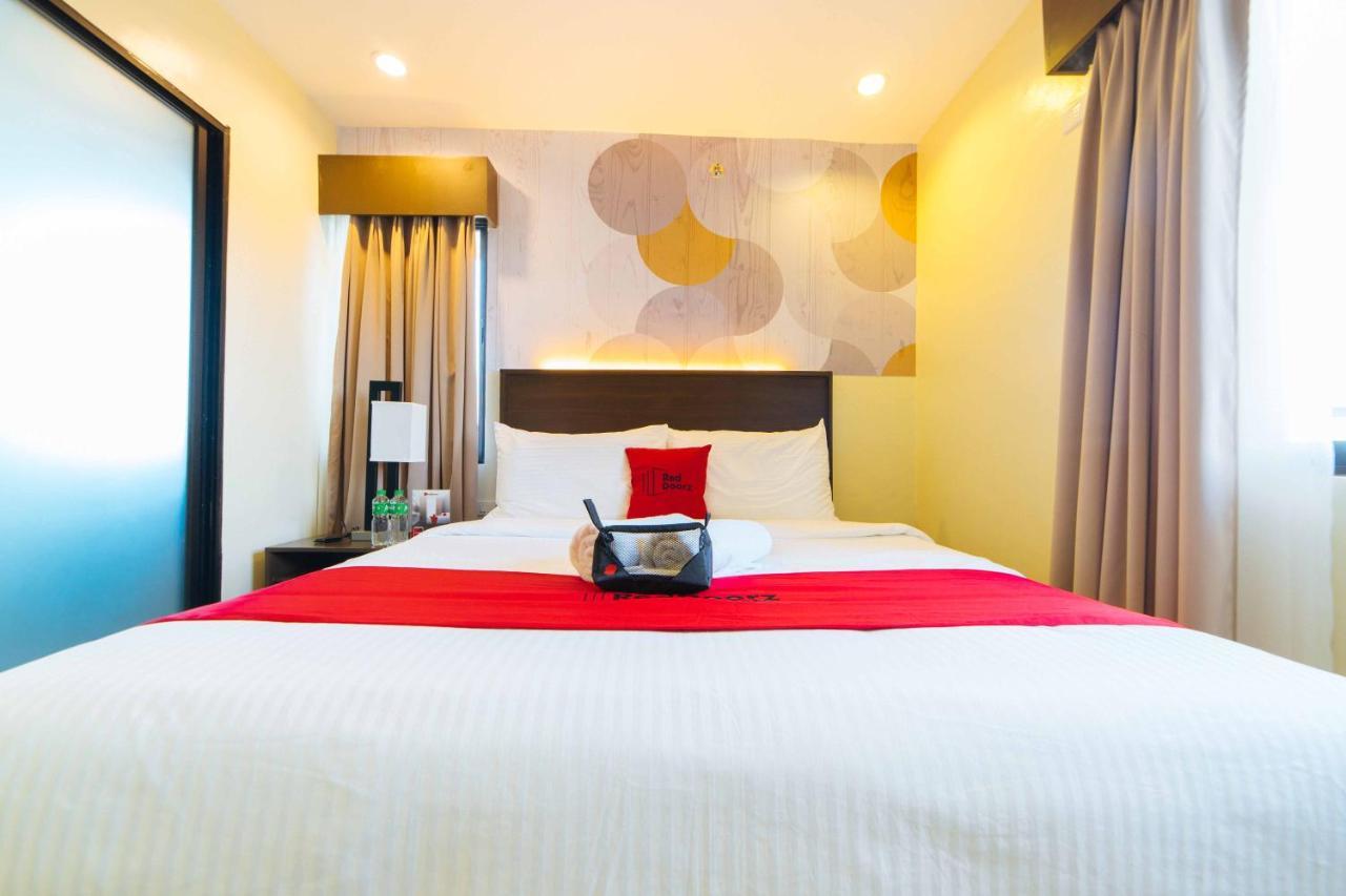 Hotel Reddoorz Premium @ Sta Rosa Tagaytay Road Silang Zewnętrze zdjęcie