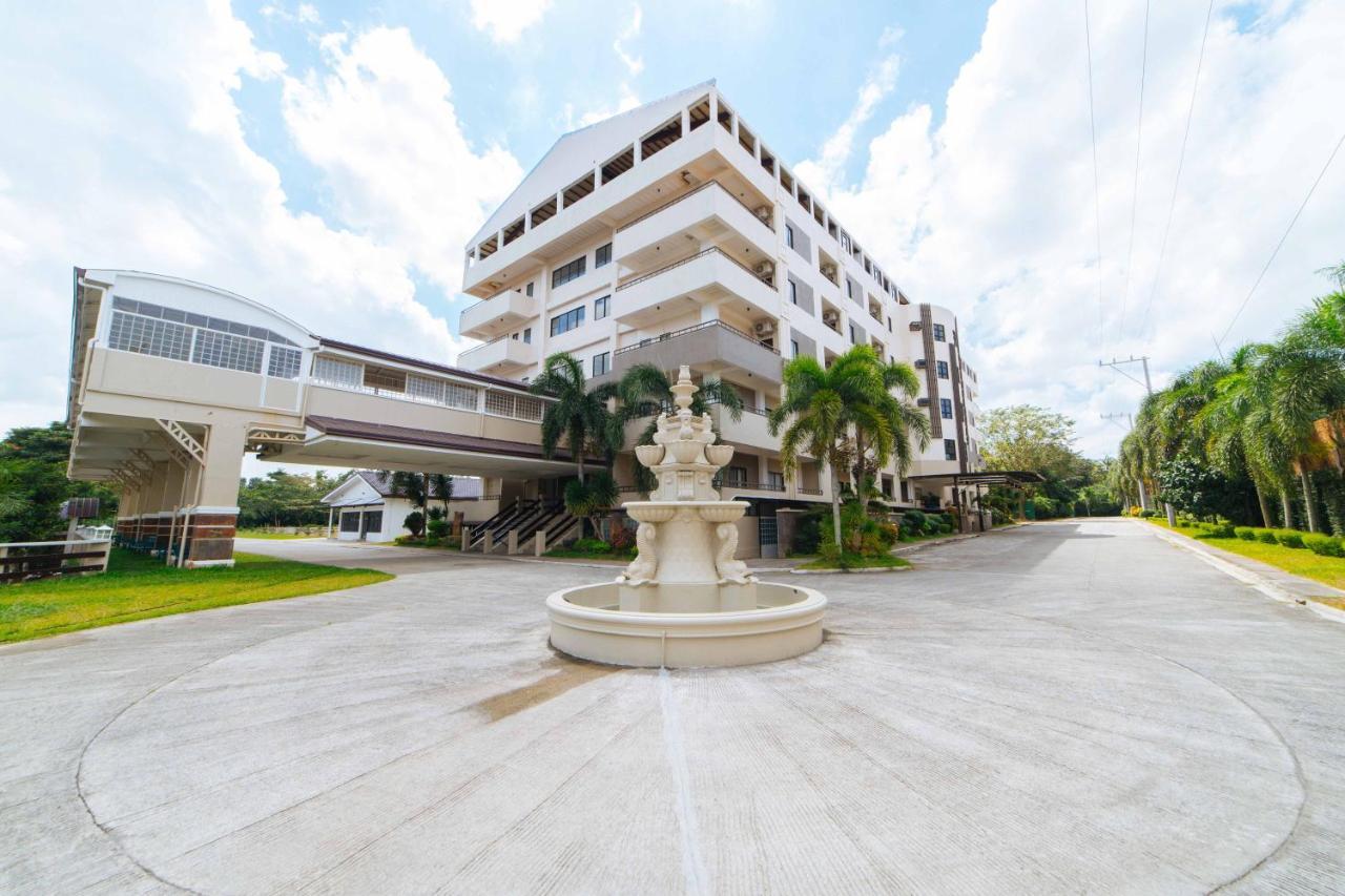 Hotel Reddoorz Premium @ Sta Rosa Tagaytay Road Silang Zewnętrze zdjęcie