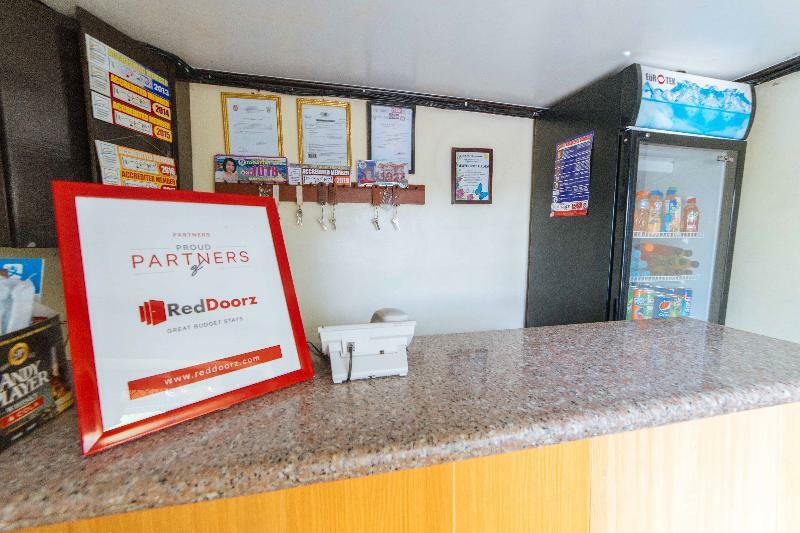 Hotel Reddoorz Premium @ Sta Rosa Tagaytay Road Silang Zewnętrze zdjęcie