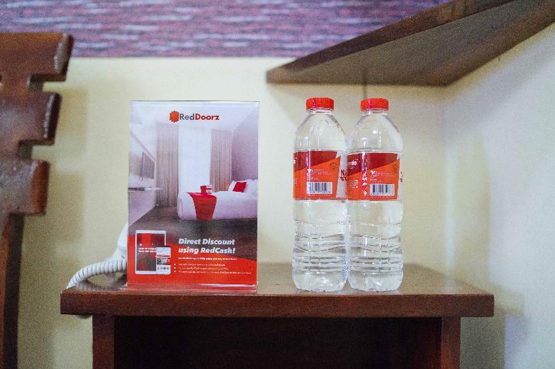 Hotel Reddoorz Premium @ Sta Rosa Tagaytay Road Silang Zewnętrze zdjęcie